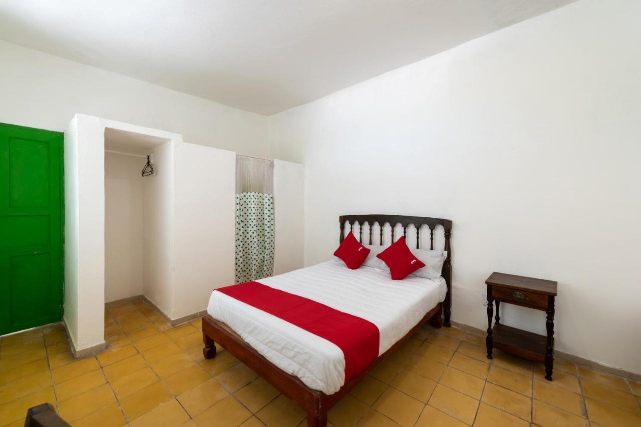 Oyo Hotel Las Palmas Cuyutlan Manzanillo Zewnętrze zdjęcie