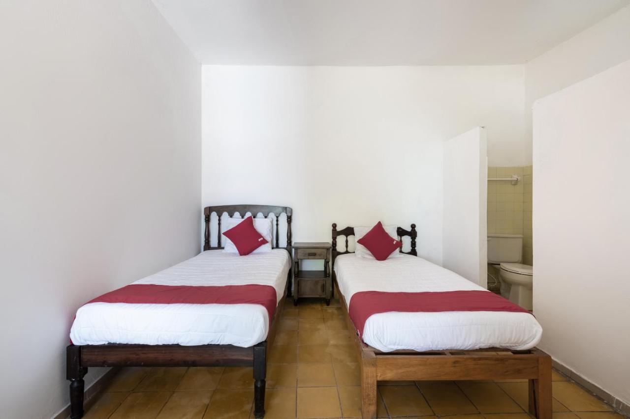 Oyo Hotel Las Palmas Cuyutlan Manzanillo Zewnętrze zdjęcie