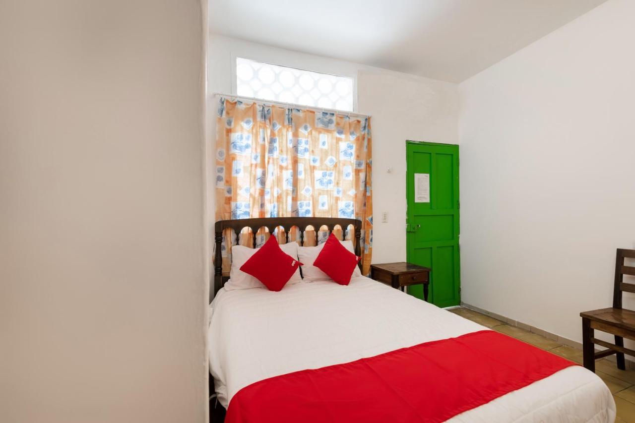 Oyo Hotel Las Palmas Cuyutlan Manzanillo Zewnętrze zdjęcie