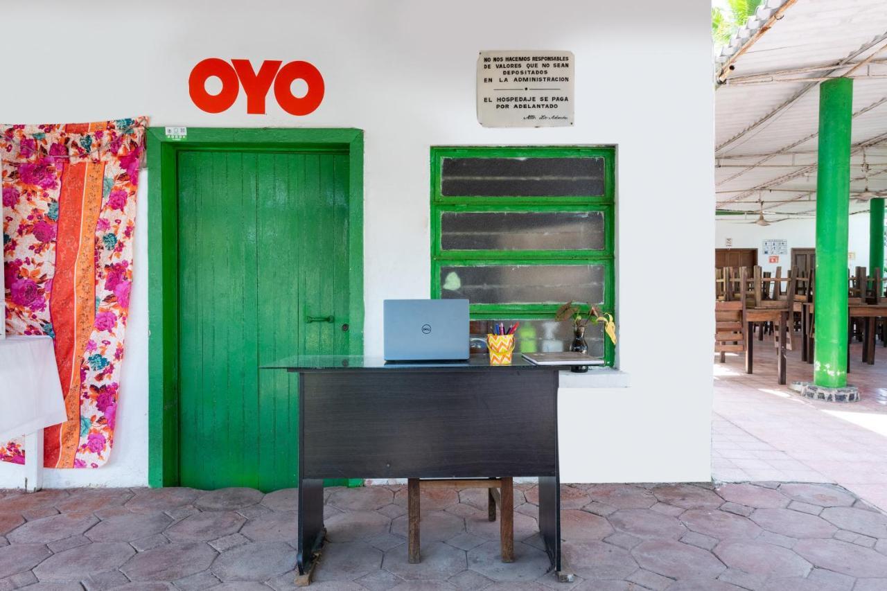 Oyo Hotel Las Palmas Cuyutlan Manzanillo Zewnętrze zdjęcie