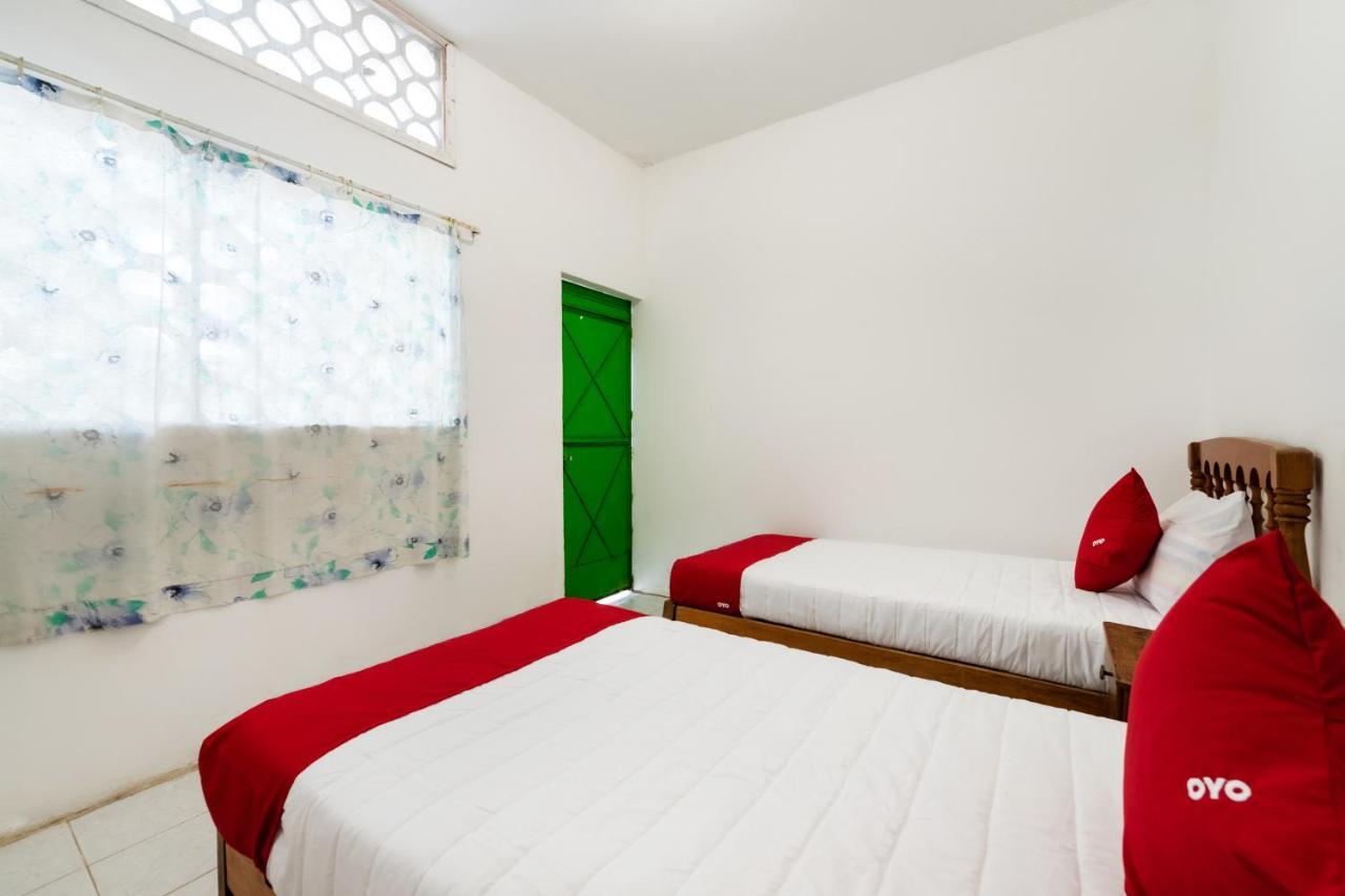 Oyo Hotel Las Palmas Cuyutlan Manzanillo Zewnętrze zdjęcie