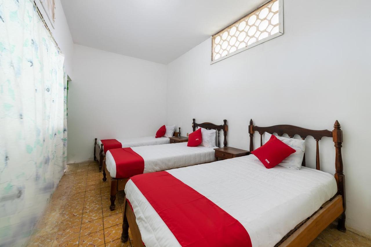 Oyo Hotel Las Palmas Cuyutlan Manzanillo Zewnętrze zdjęcie