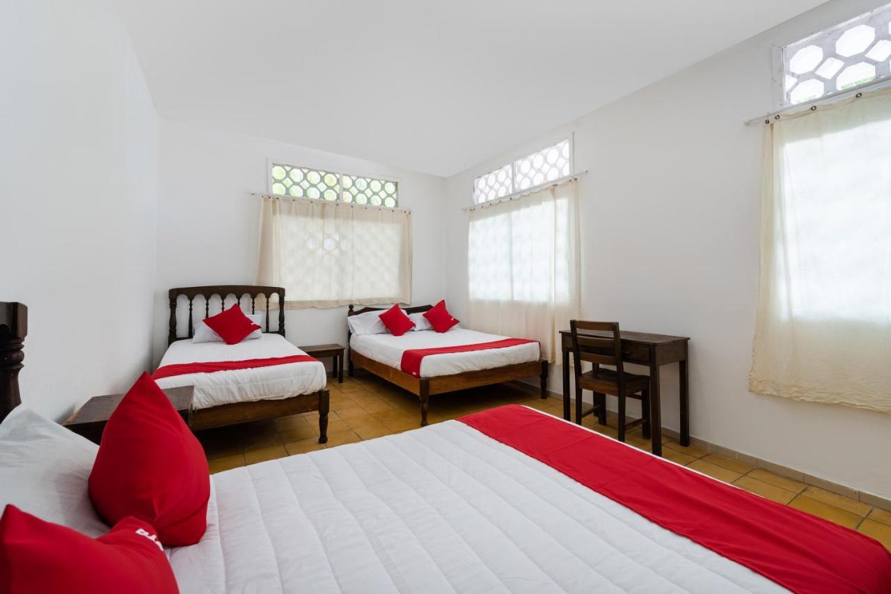 Oyo Hotel Las Palmas Cuyutlan Manzanillo Zewnętrze zdjęcie