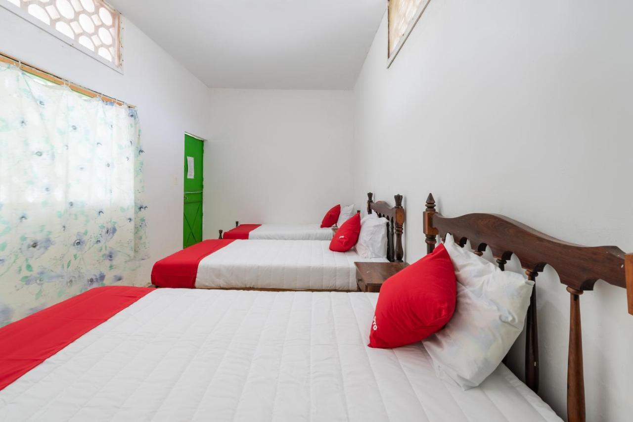 Oyo Hotel Las Palmas Cuyutlan Manzanillo Zewnętrze zdjęcie